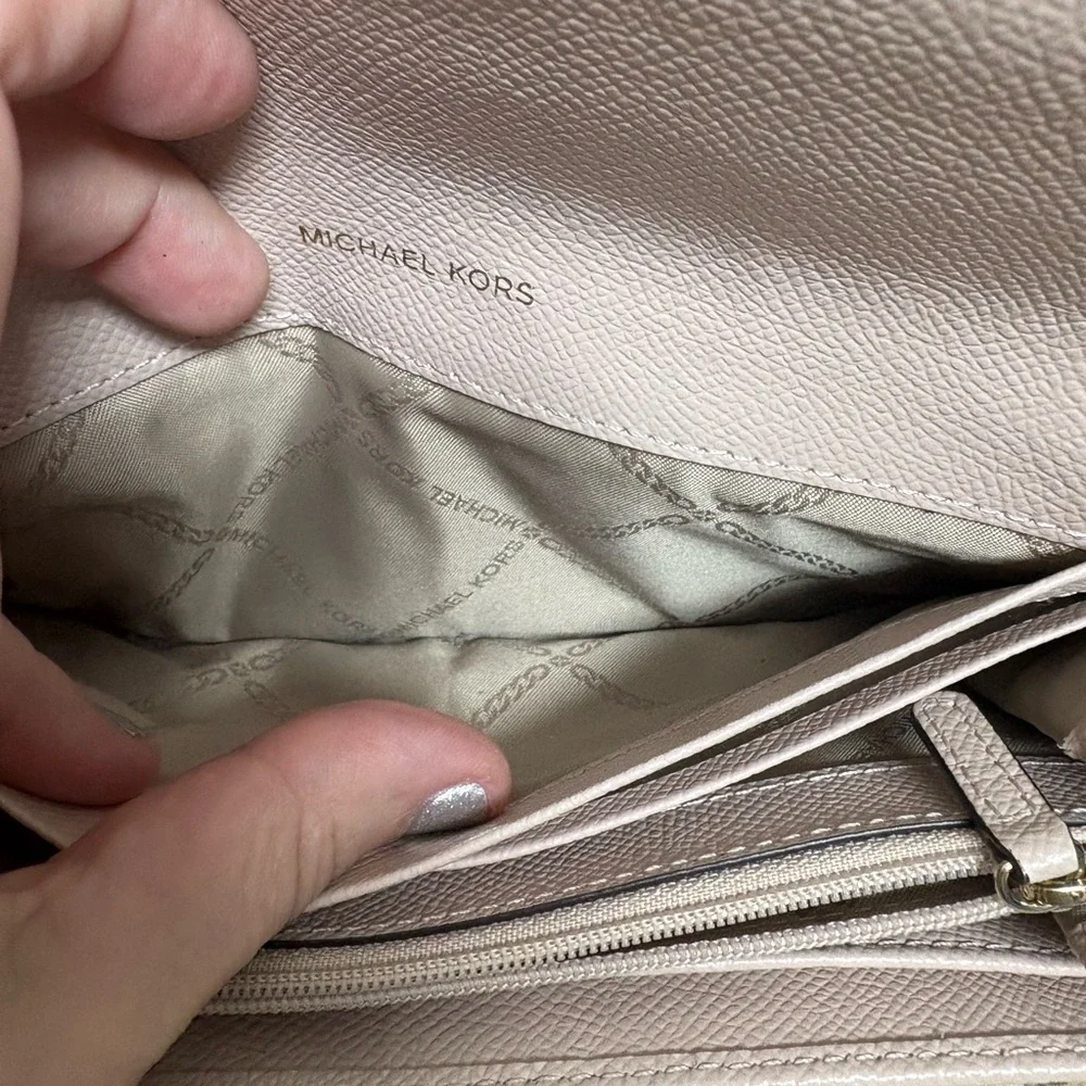 Michael Kors MK envelope clutch wallet on chain WOC cream blush gold cute EUC